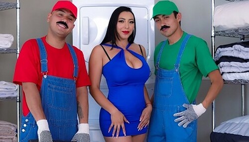 Kari Cachonda – She got fucked by the bros