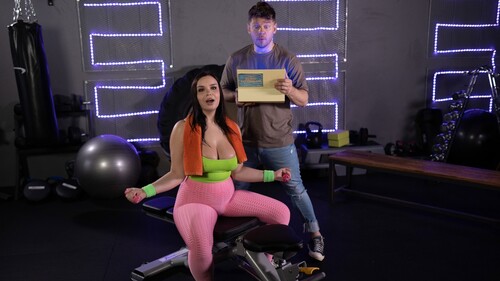 Sofia Lee – The Invisibility Cloak