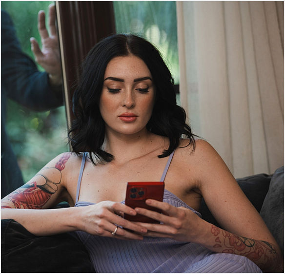 Charlotte Sins – Lapdog