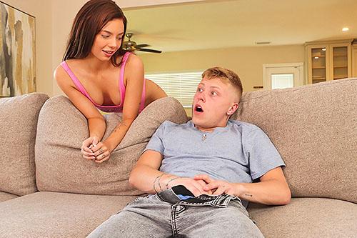 JoJo Austin – Bad Idea To Bang