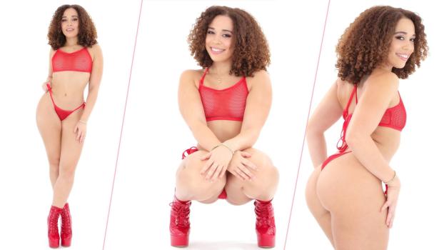 Willow Ryder – Willow Ryder Mounts Her Stallion