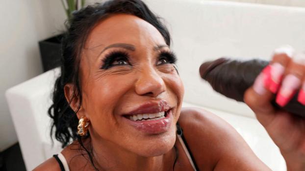 Ava Devine – Big Ass Loves Anal