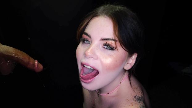 Lola Valentine – Lola Valentine’s First Gloryhole